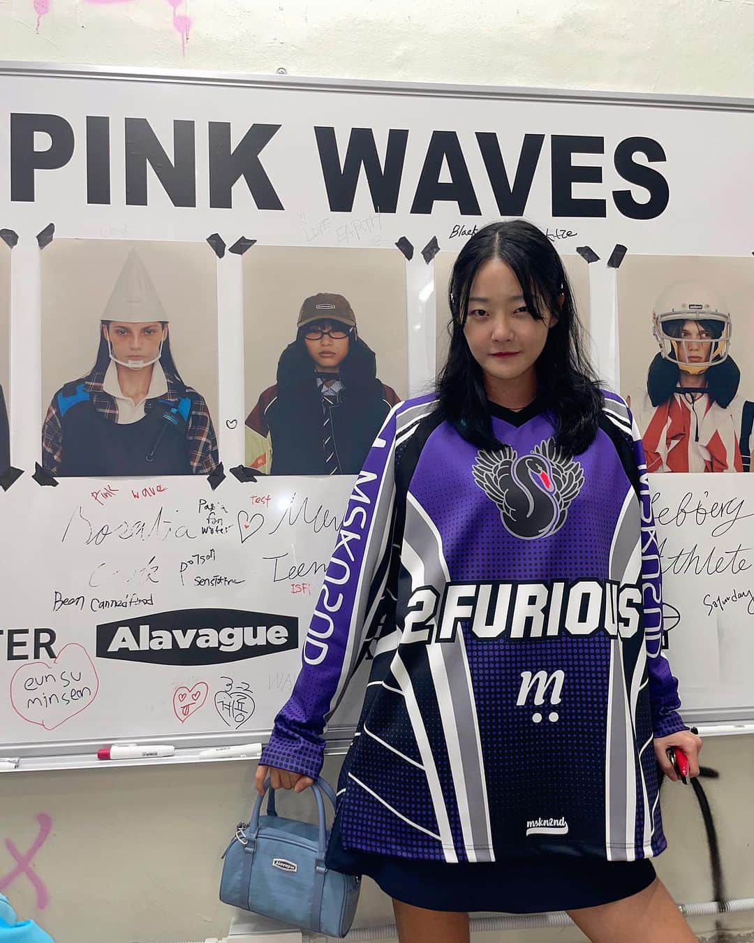 ヒョニ・カンのインスタグラム：「덕분에 기부! 이런 멋진 친환경 브랜드 늘 환영 💯🩶」