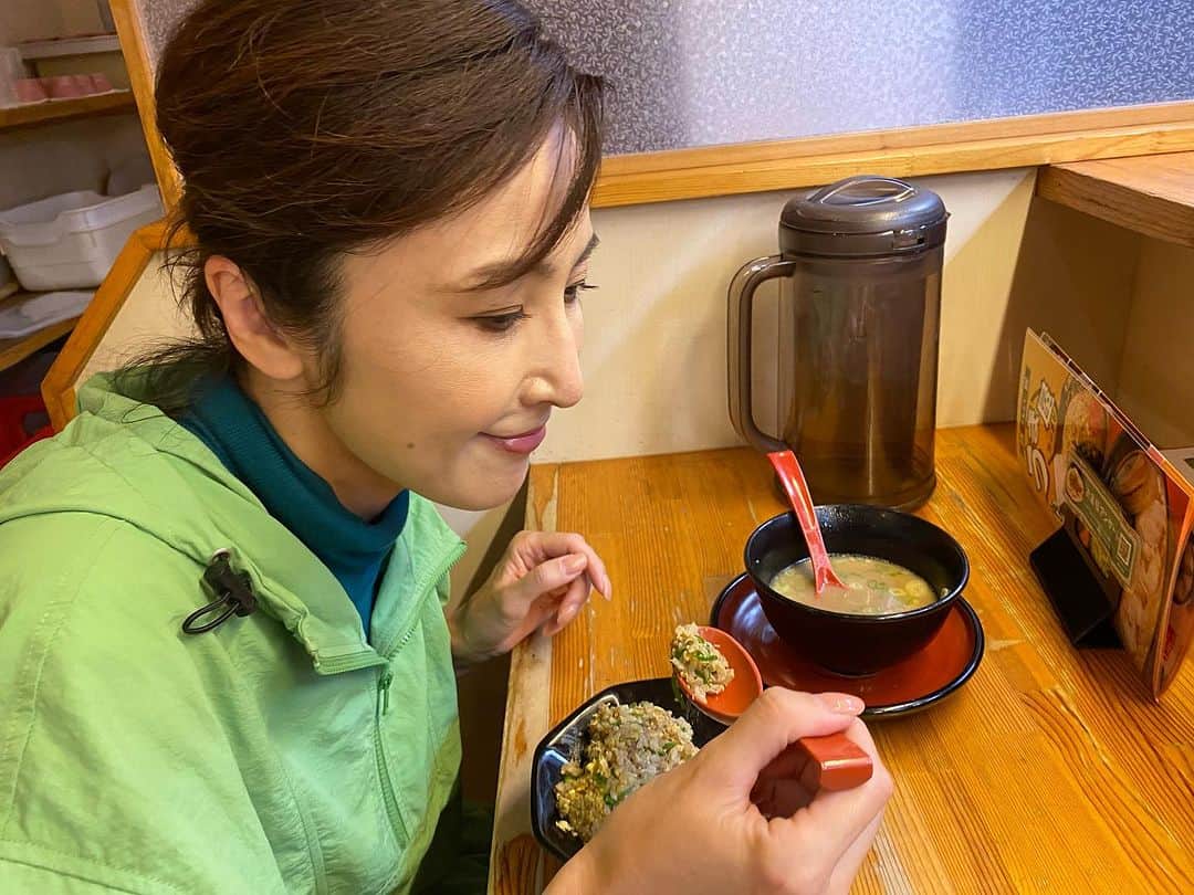 丹野みどりのインスタグラム：「パンク修理中  早めのごはん  #うま屋豊田浄水店 #ラーメン #チャーハン」