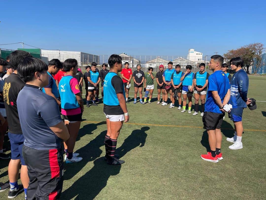 山田章仁のインスタグラム：「卒業生のマサと😃 大分東明のみんなおめでとう🏉 大分を、九州を代表して花園で大暴れ期待しとるよ🏟️ #大分 #九州」