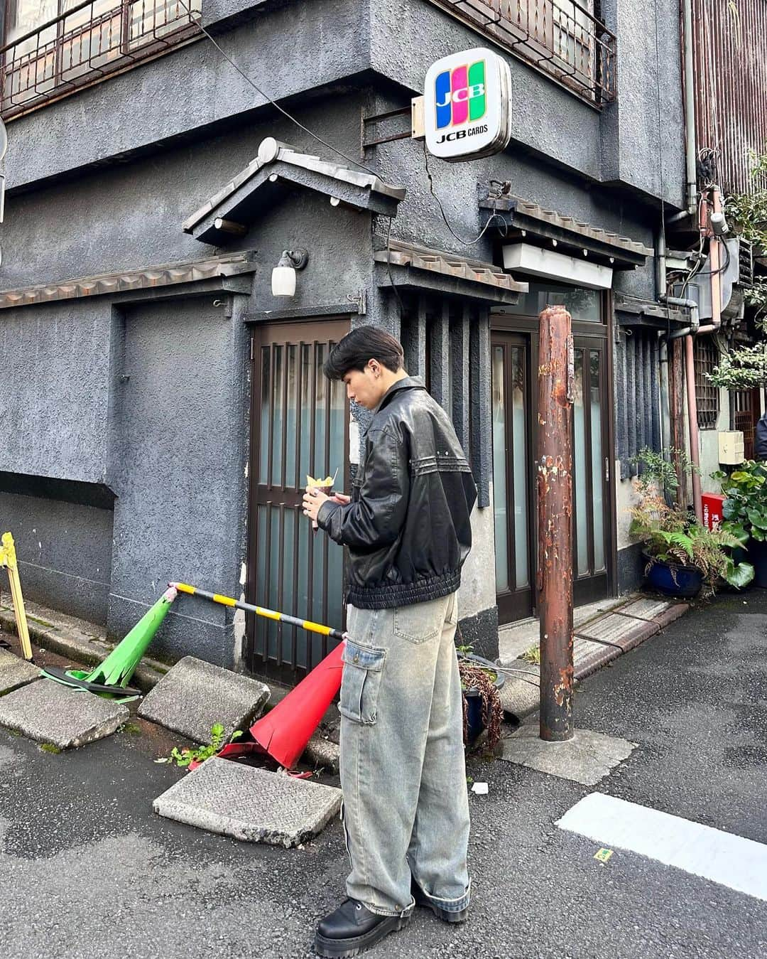 中里真哉斗さんのインスタグラム写真 - (中里真哉斗Instagram)「📍 Tokyo Asakusa ・ ・ ・ ・ ・ ・ ・ ・ ・ ・ ・ ・ ・ ・ ・ #fashion #03 #fyp #foryou  #Japan #Japanlife #Japanese #Japaneseboy #lifestyle #Tokyo #tokyolife #outfit#ootd#street#memories #workout」11月5日 18時32分 - myt_002