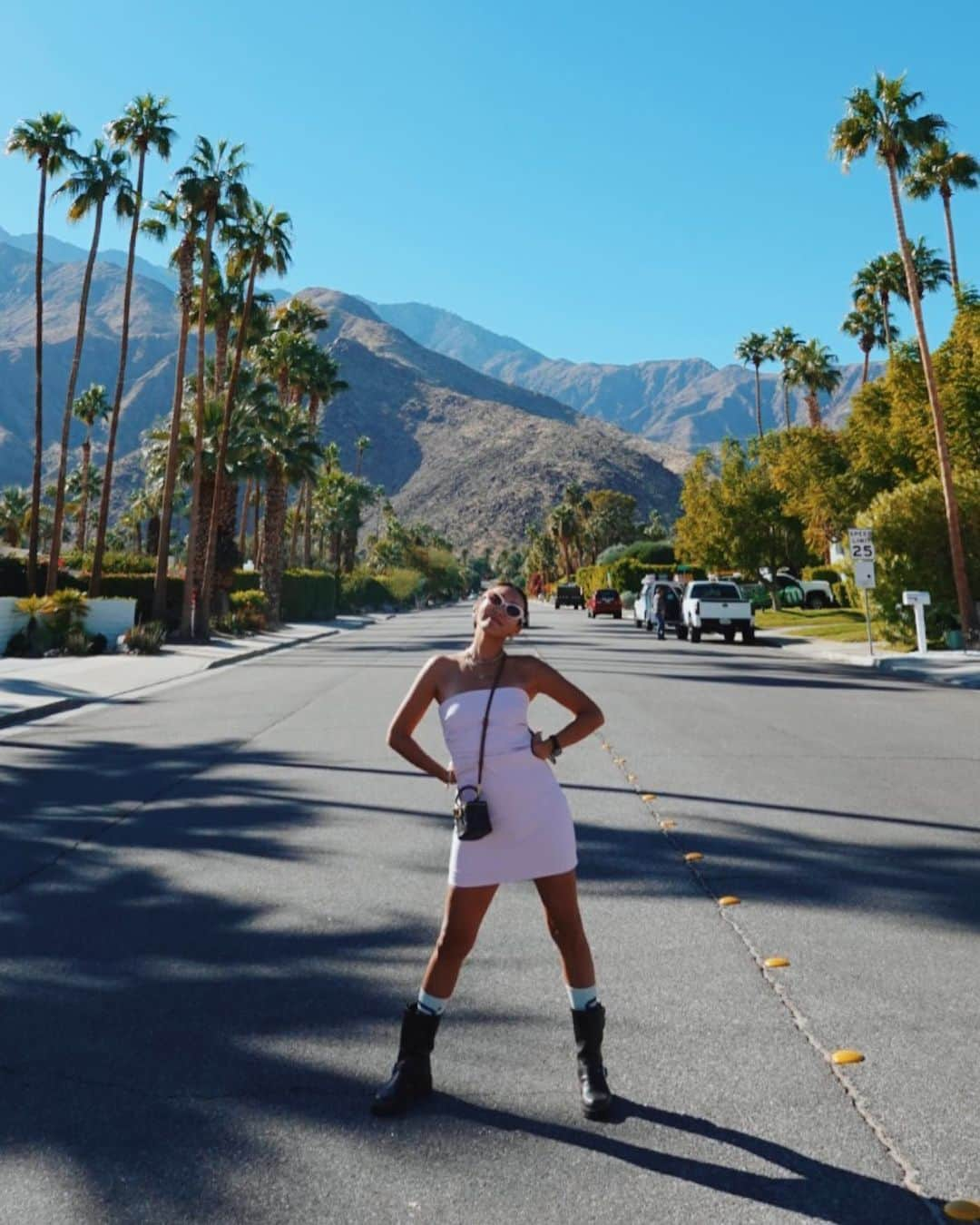 小竹麻美のインスタグラム：「day06 Palm Springs💖  何回訪れても大好きな場所。 気持ちいい！最高！  girls road trip🚐🌴 カリスマドライバーありがとう〜😘」