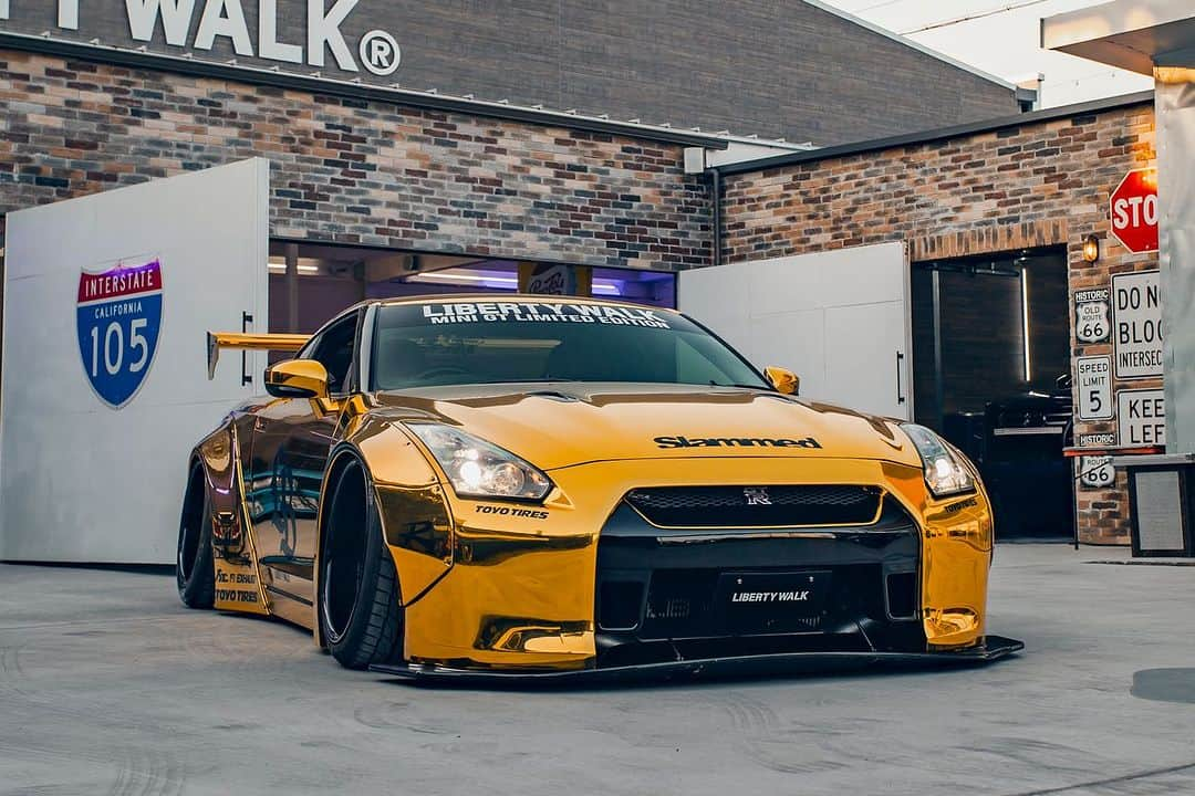 Wataru Katoさんのインスタグラム写真 - (Wataru KatoInstagram)「MINI GT GOLD series https://youtu.be/aLanK9O611w?si=BZtM0CnrAmyTaY7x LB-WORKS GTR35 type.1💥 LIBERTY WALK Limited Edition. This is reality！Reproduced 1:1☝️How cool is it🔥  #libertywalk #lbworks #lbperformance #lbwk #lbnation #lbtokyo #リバティーウォーク #lbワークス #lbパフォーマンス #nissan #nissangtr #gtr35 #r35 #gtrr35 #ld97 #fiexhaust #minigt #hotwheels #minigtclub #minigtindonesia #原宿 #車好きな人と繋がりたい #minigt64 #tomica #ignitionmodel #東京 #TOKYO #modelcar」11月5日 18時38分 - libertywalkkato