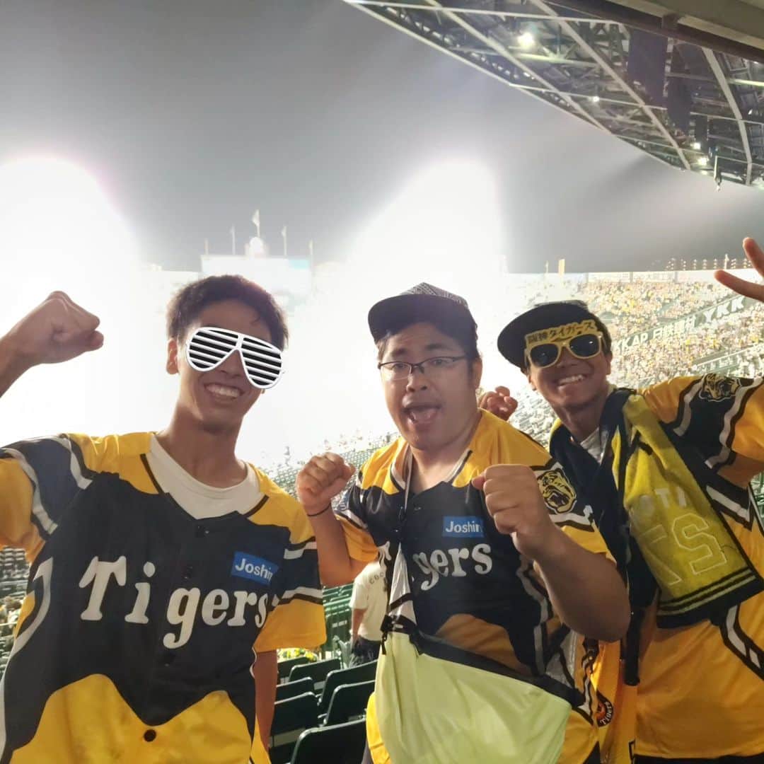中岡創一さんのインスタグラム写真 - (中岡創一Instagram)「イッテQのロッチ中岡  本日 阪神対オリックス 最後の決戦 ではありますが、が、が、  20時より イッテQのロッチ中岡Qtube 放送です！！  僕も必死にがんばったので ぜひぜひ こちらもしっかり見てください！  こんな形で 阪神と争いをするとは なかなかのずっこけやで はっきりいうて おん  #テレビとTVer駆使して欲しい #さすがに中岡かわいそう #人生初の中岡に同情 #でも幸せなことや #イッテQ見てもらえ #阪神はそのあとね」11月5日 18時46分 - lottinakaoka
