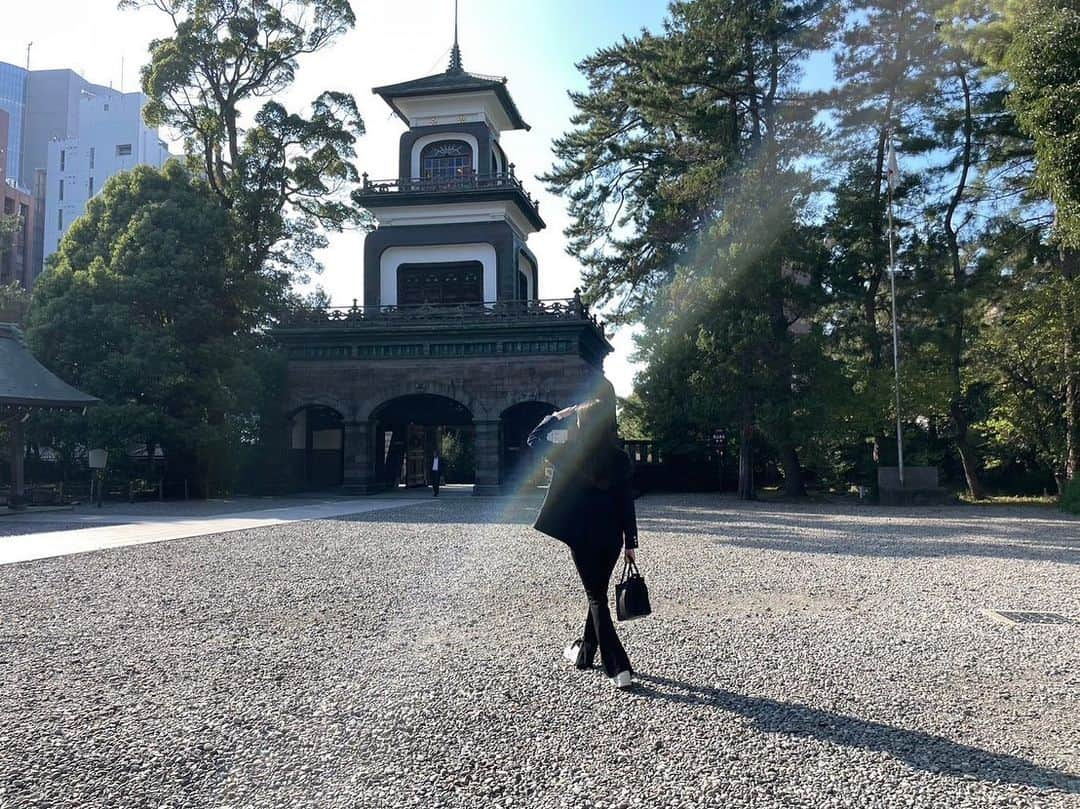 川崎琴之さんのインスタグラム写真 - (川崎琴之Instagram)「美術館と神社巡り⛩️ ・ ・ #金沢旅行 #美術館巡り」11月5日 18時47分 - kotono_0406