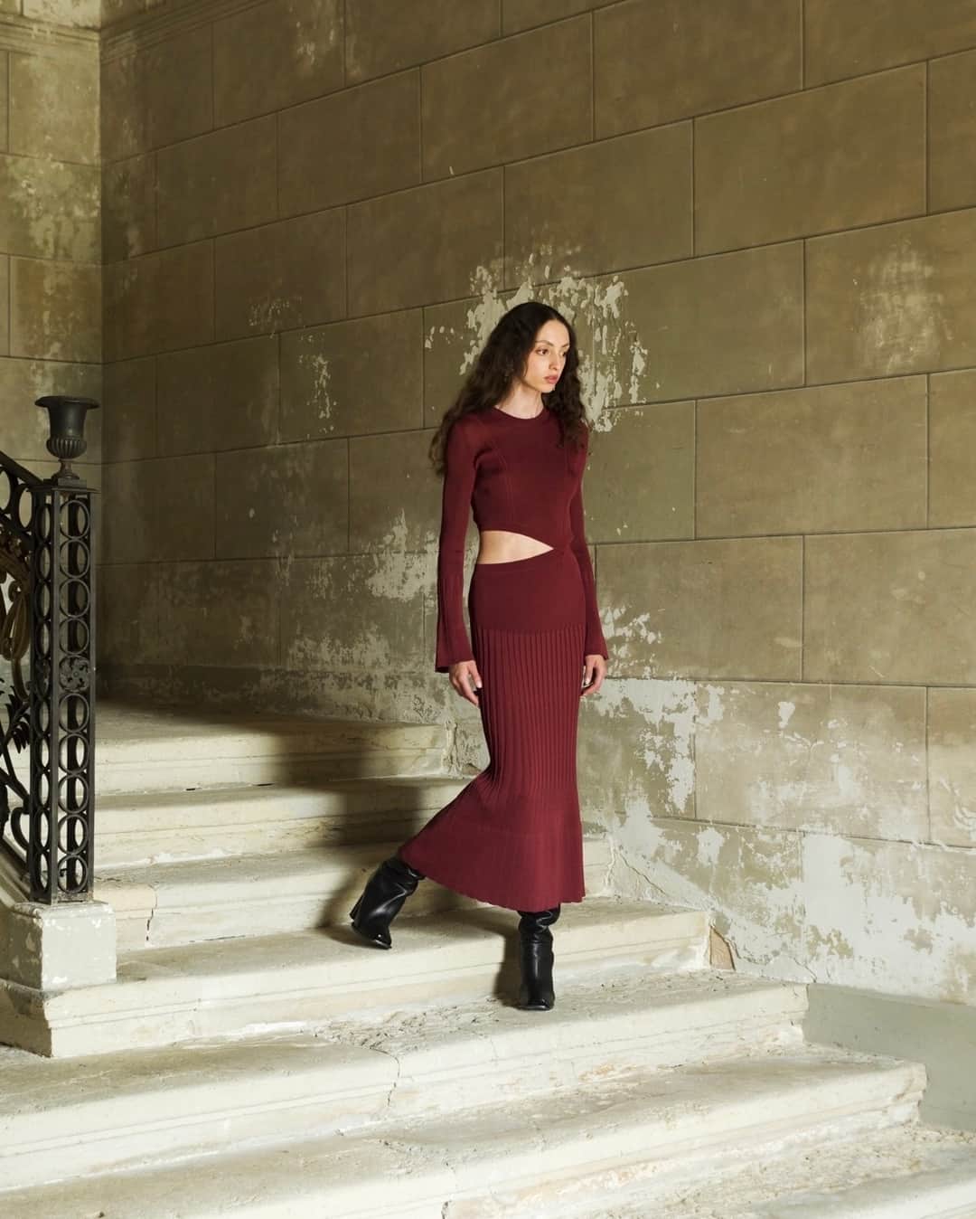 ソニアリキエルのインスタグラム：「In search of lost time.⁣ Now online the FW23 collection embodied by @clarabenador, photographed by @artus_de_lavilleon.」