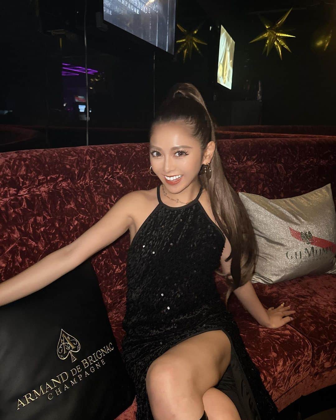 なかむらあんさんのインスタグラム写真 - (なかむらあんInstagram)「nuts night🌙🖤  ありがとうございました❤️ 皆様とお会いできてとても嬉しかったです！！  今回もステージ前でモデルの子達から貰ったウォッカ直瓶して安定に二日酔いになりました🤢💦笑」11月5日 19時00分 - popotsun_1127