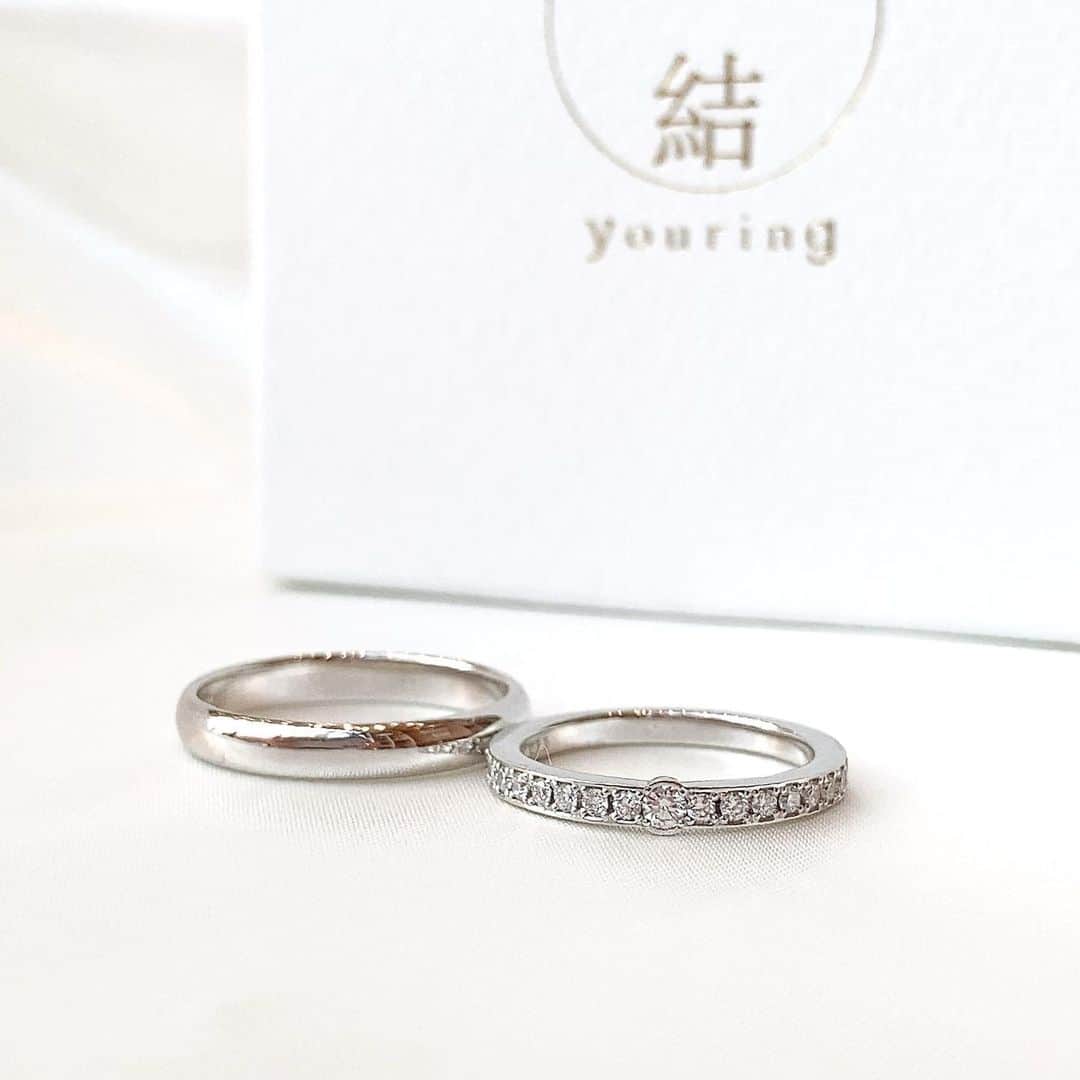 bijouxthreecさんのインスタグラム写真 - (bijouxthreecInstagram)「【youring】  ◆ Precious Maarriage Ring [プレシャス マリッジ リング]  ◆ Silk Ring [シルク リング]　  プレシャスマリッジリングは、 かけがえのない時と想いを、いとおしい指輪にこめて ２人がいつまでも輝く様子を指輪にしました。   中心に少し大きなダイアモンドをセッティング💎 ご婚約指輪としてもご利用いただけます。  シルクリングは、シルクの名の通り 滑らかな表面が美しく輝き、 程よい幅感と着け心地を感じていただけます。  ． ご試着もできます☺️ 是非店頭にてお待ち致しております！  ． #youring #ユーリン #婚約指輪 #結婚指輪 #エンゲージリング #マリッジリング #ダイヤモンド #プレ花嫁  #エタニティリング  #bijouxthreec #ビジュースリーク #新潟 #古町」11月5日 18時53分 - bijouxthreec