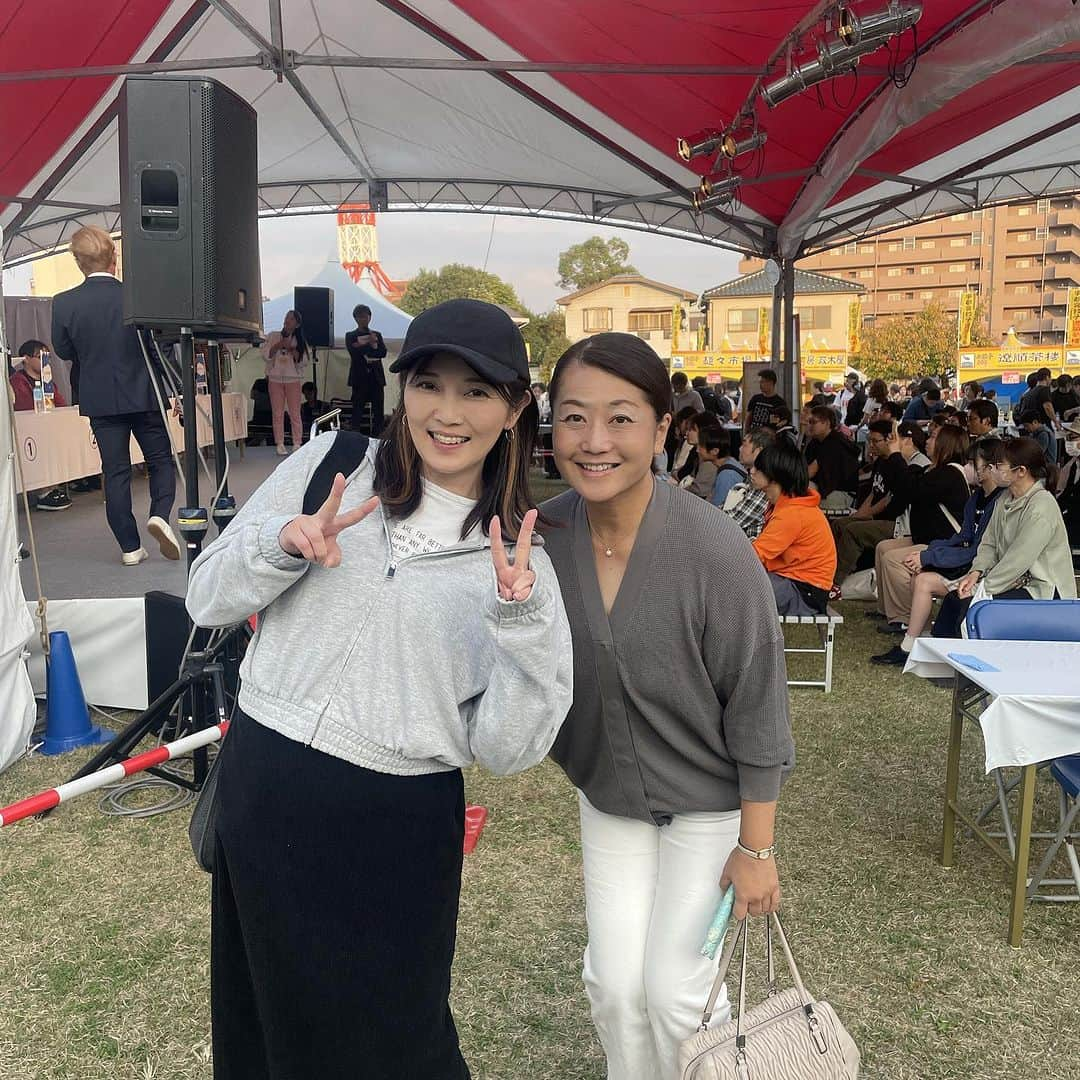 小池祥絵のインスタグラム：「宇都宮餃子祭り2023🥟 はじめて参戦🥟 めぐさんに会えて良かった〜🍺 #宇都宮餃子祭り2023  #若林芽育先生」