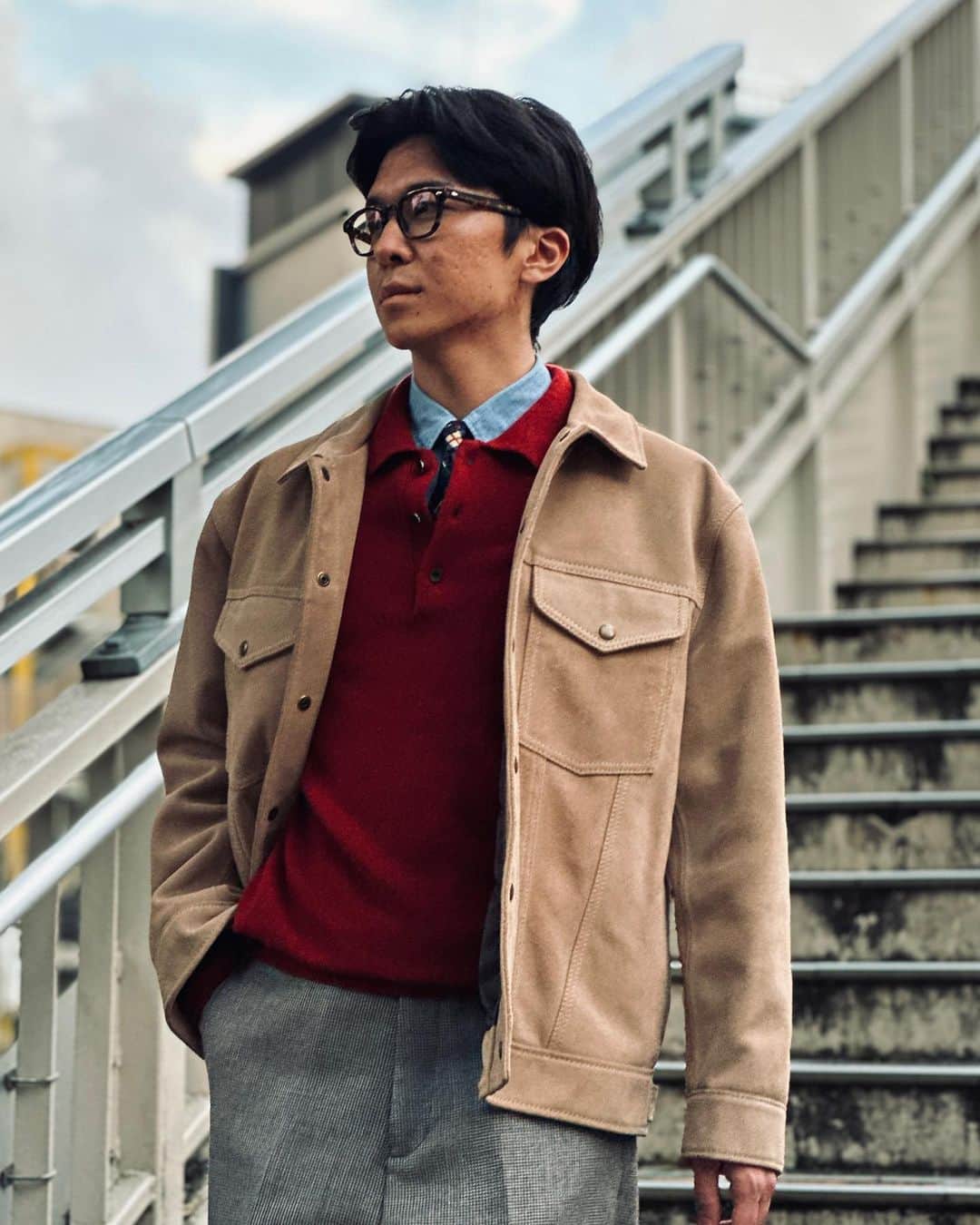BEAMS+のインスタグラム：「・ BEAMS PLUS RECOMMEND.  ＜BEAMS PLUS＞  JOHNSON LEATHERS TYPE Ⅲ JACKET .  This is commonly known as "Type-III", which is based on the trucker jacket motif. We commissioned < JOHNSON LEATHERS > to produce this item, and it has a classic, rugged look. This time, the fitting has been relaxed a little and the silhouette has been changed. It is now an item that is easy to style with layers.  -------------------------------------  トラッカージャケットをモチーフにした通称"Type-Ⅲ"。< JOHNSON LEATHERS >に製作を依頼しクラシックで武骨な表情の一品になりました。今回はフィッティングを少しリラックスさせシルエットを変更。レイヤードしたスタイルもし易いアイテムになりました。  #beams #beamsplus #beamsplusharajuku  #harajuku #tokyo #mensfashion #mensstyle #stylepoln #menswear」
