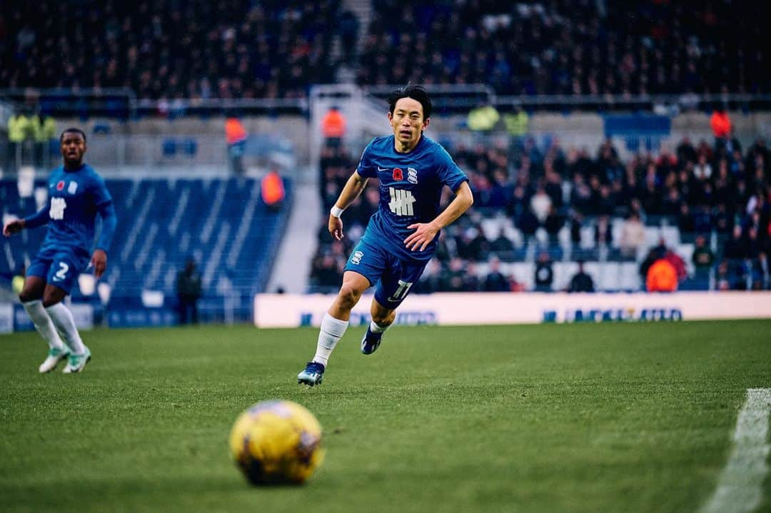 三好康児のインスタグラム：「Stick together  Keep Right On 🔥  #bcfc  #birminghamcityfc  #kro  #kojimiyoshi11」