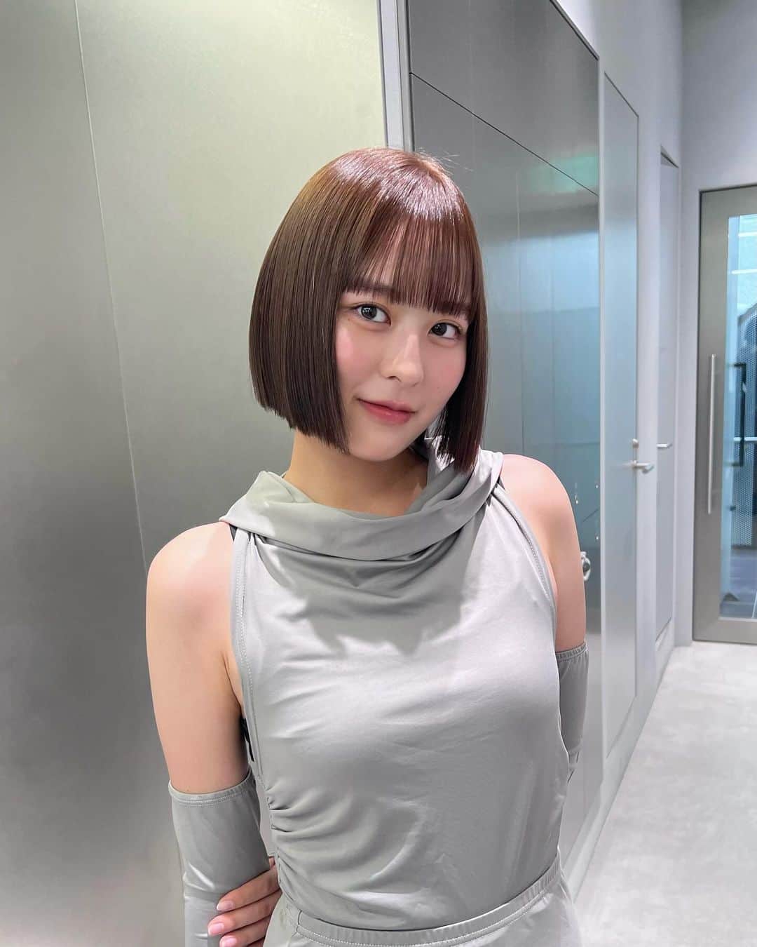 大野帆香のインスタグラム：「ボブ好評で嬉しいです(*´-`)」