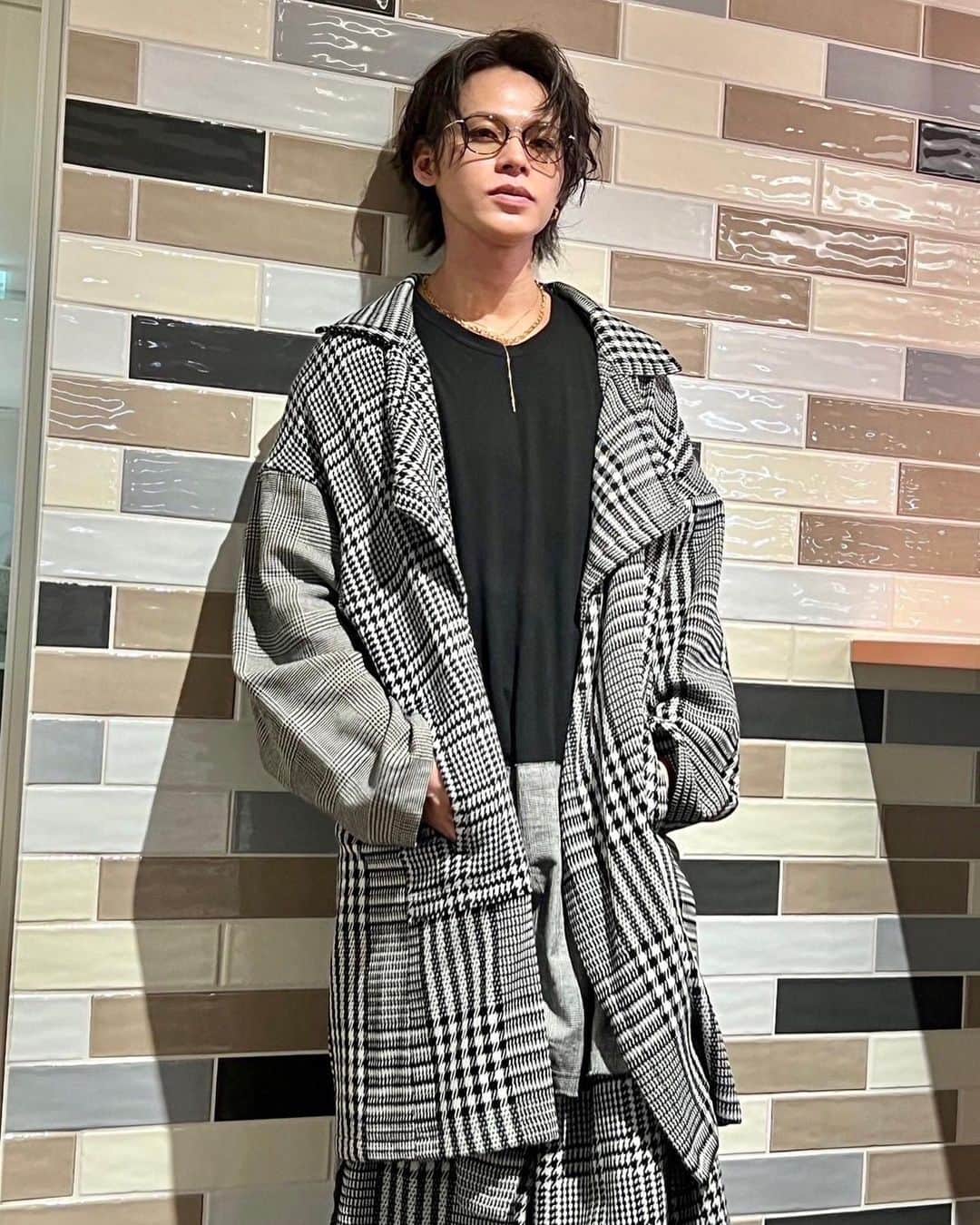 上田竜也さんのインスタグラム写真 - (上田竜也Instagram)「インライで 私服の全身を見たいです。 が多かったので見してやろう  優男だね 俺  良い男だね 俺  #モデル #も #似合いそうだね俺 #優男 #と書いて #上田竜也 #と読む」11月5日 19時24分 - tatsuya.ueda_kt