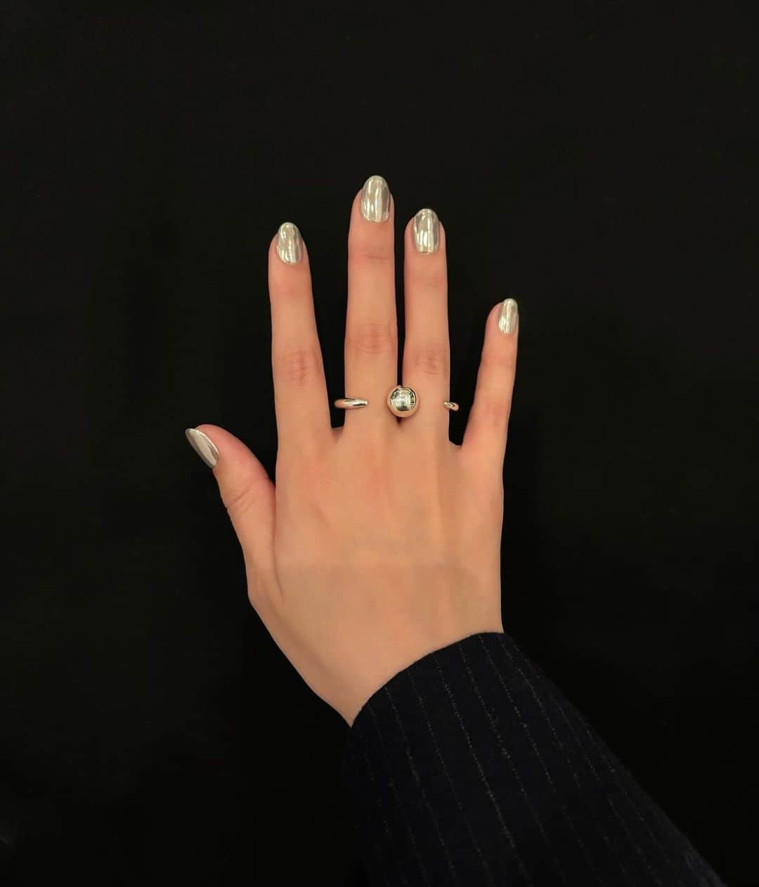川島レイチェルのインスタグラム：「@gagan.jewelry 'TOMY' 🪙」