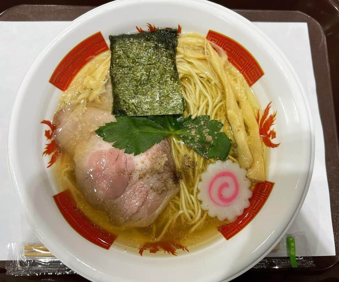 バカリズムさんのインスタグラム写真 - (バカリズムInstagram)「バズリズムライブ飯 中華そばふじ田（2杯目）」11月5日 19時45分 - bakarhythm