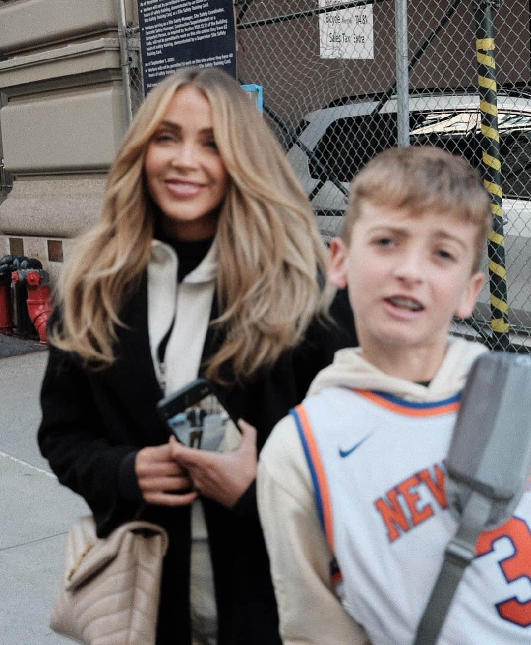 Cara Van Brocklinさんのインスタグラム写真 - (Cara Van BrocklinInstagram)「We may have a few recap posts coming from NYC with the boys because it was a real good time. And I know everyone says it….but there really is something about that NYC energy. https://liketk.it/4mGX3」11月5日 19時47分 - caraloren