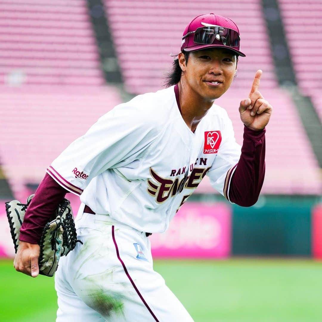 東北楽天ゴールデンイーグルスさんのインスタグラム写真 - (東北楽天ゴールデンイーグルスInstagram)「⚾️  野手は3グループに分かれてフル稼働🔥 第2クール初日も遅くまでバットを振りました👍🏼  #RakutenEagles #秋季キャンプ #太田光 #村林一輝  #大河原翔 #田中貴也 #山﨑剛 #江川侑斗 #小深田大翔  #吉野創士  #小郷裕哉  #武藤敦貴」11月5日 19時47分 - rakuten_eagles