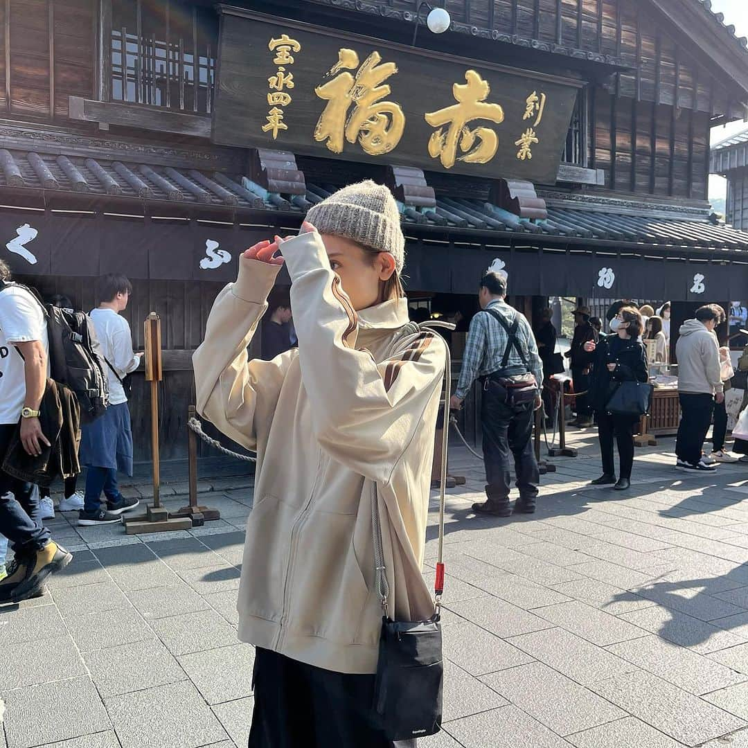 MATSUIRIHOさんのインスタグラム写真 - (MATSUIRIHOInstagram)「思いつきで始まった伊勢旅。 唯一の目的は赤福本店で出来立ての赤福餅を食べること！  無事に念願叶いました🦭🌕 お疲れ様でした！笑  #赤福 #赤福本店 #伊勢 #伊勢グルメ #伊勢神宮 #伊勢神宮おかげ横丁」11月5日 19時55分 - rihoo914