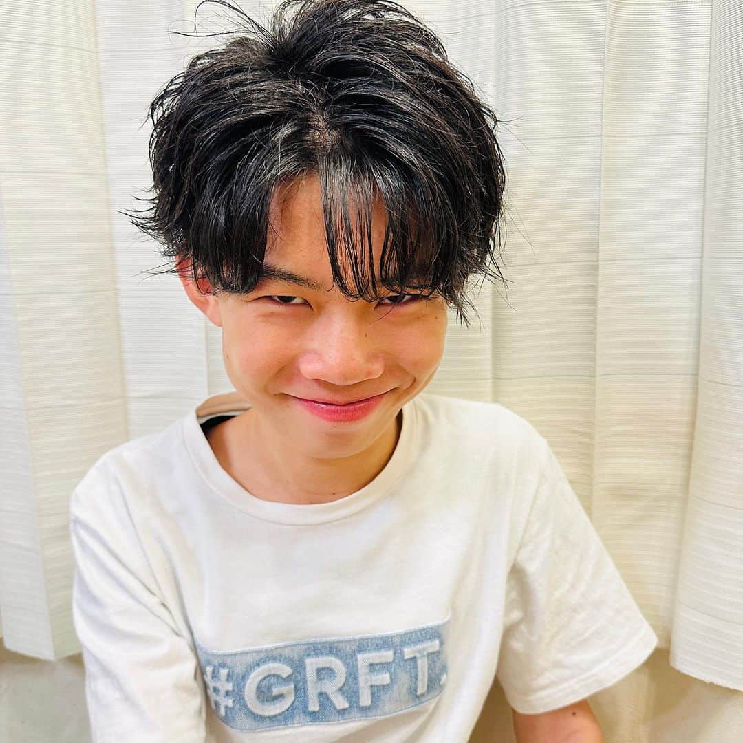 ブラザー4チャンネルのインスタグラム：「大ちゃんのイケメン計画！ いつになっても変顔しかしてくれない…笑  今後は成功していくのか… ⁡ 乞うご期待！ ⁡ #brother4 #YouTuber #兄弟 #イケメン計画 #変顔ばっかり」