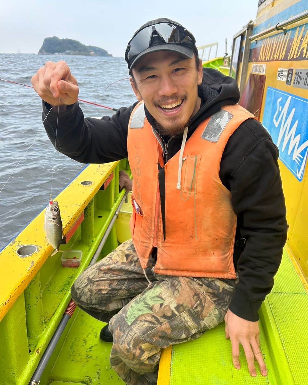 矢地祐介のインスタグラム：「釣りデビュー🎣✨ 楽しかった🤩🤩🤩」