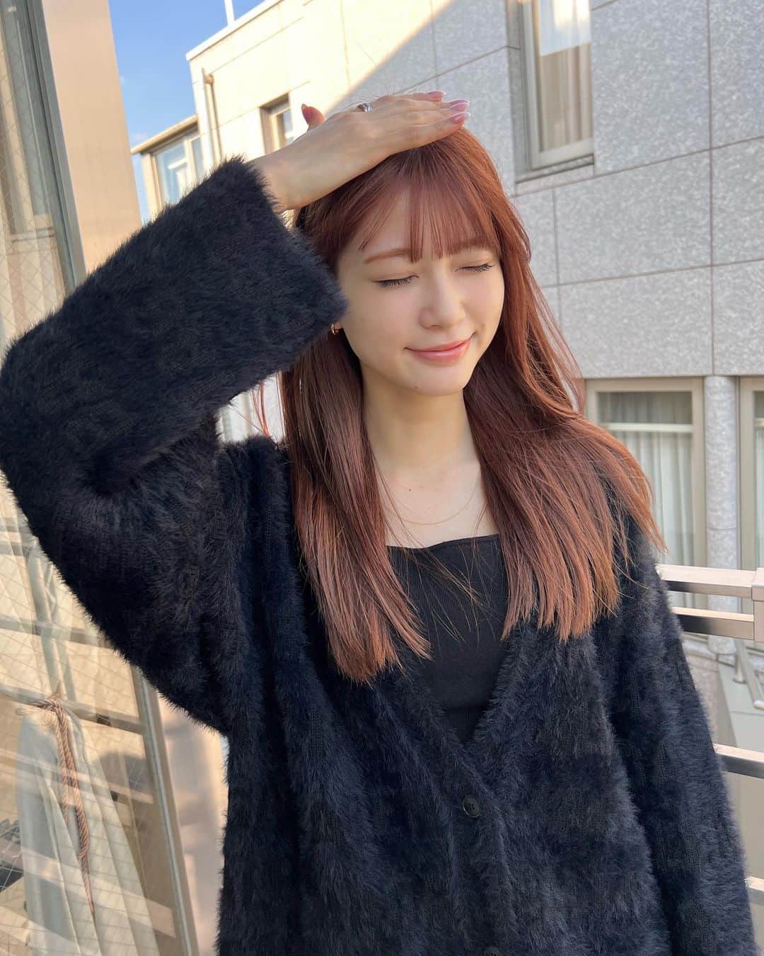 生見愛瑠さんのインスタグラム写真 - (生見愛瑠Instagram)「そういえば先日ヘアーチェンジしましたっ気分転換〜🌸 久々に私服ですっ  今夜22時半〜セクシー田中さん放送ですね！ 3話、、とても、すき、 色んな意味でドキドキします。 是非ご覧ください♡」11月5日 20時25分 - meru_nukumi