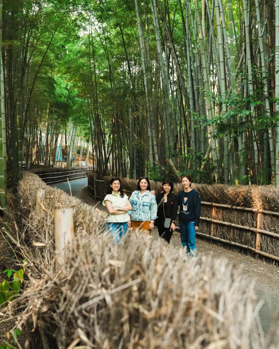 張藝娜さんのインスタグラム写真 - (張藝娜Instagram)「Ibu yang cantik dan kuat ....with me🙂」11月5日 20時25分 - yena1213