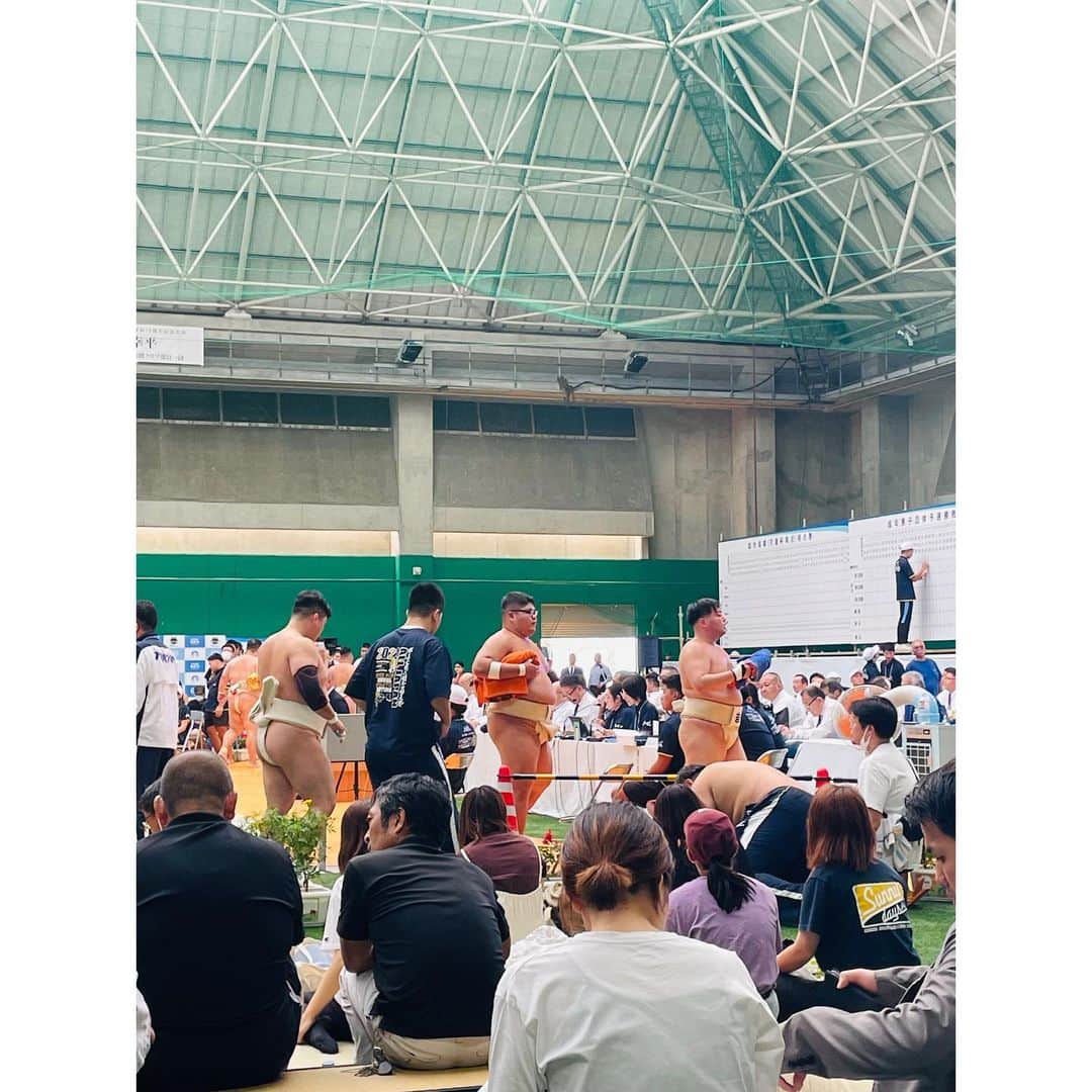 有明ゆなさんのインスタグラム写真 - (有明ゆなInstagram)「いとこの相撲大会が 奄美であって 最初で最後かもしれない 相撲をこの目でみれた👏 . 結果は 賞🏆はもらえなかったけど ずっとがんばってた相撲姿を みれて嬉しかった🥹✨ . . 奄美大島の思い出📸」11月6日 7時23分 - ariake_yuna