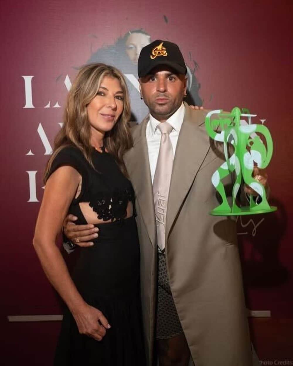 ELLE Magazineのインスタグラム：「This weekend, some of the most influential names in fashion, including #HaiderAckermann, #IndyaMoore, and ELLE’s own #NinaGarcia, descended on Punta Cana in the Dominican Republic for the first-ever @latinamericanfashionawards. Click the link in bio for an exclusive look inside the event, which capped off with a performance from Icon of the Year #JBalvin.  Photos: Shane Drummond/ BFA.com」