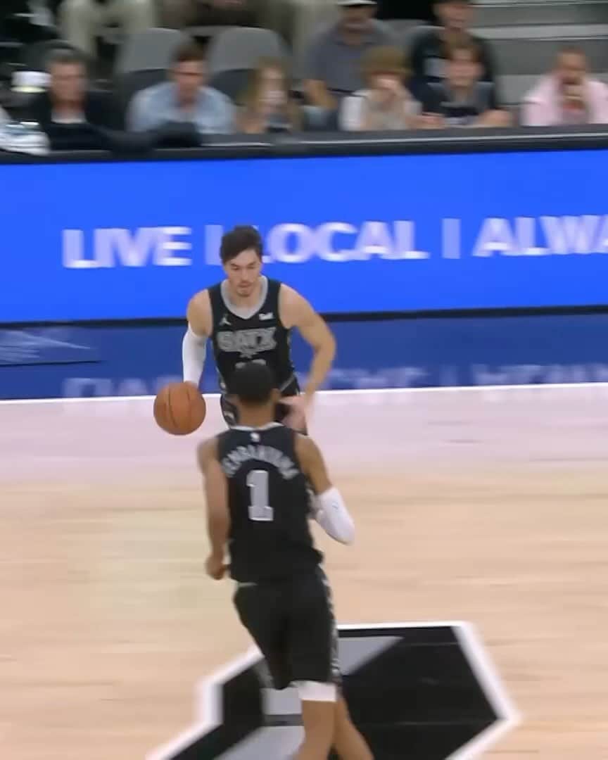 NBAのインスタグラム：「👀 @wemby down the lane for the @spurs SLAM! 💥 #NBARooks  <Watch LIVE on the NBA App • link in bio>」