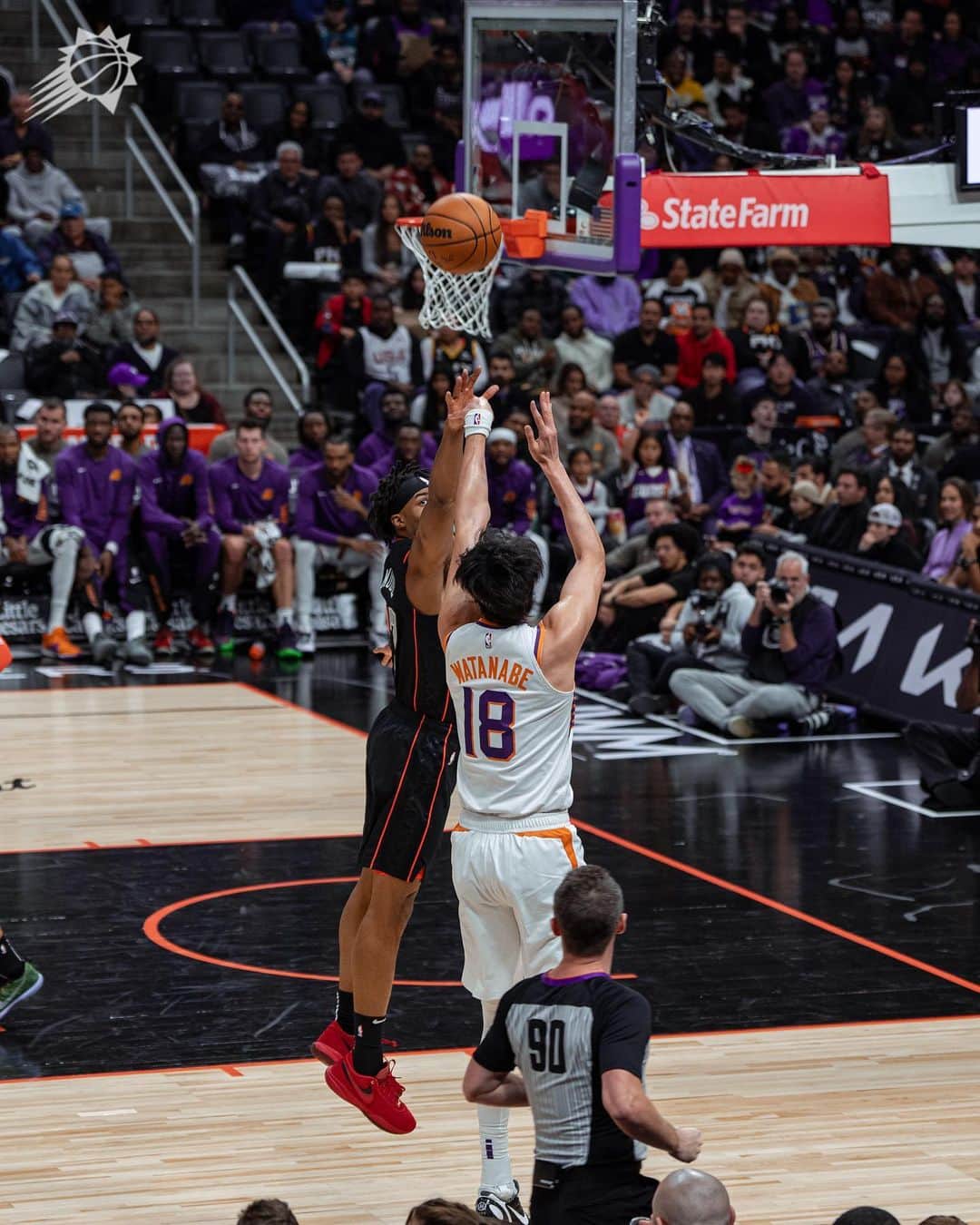 フェニックス・サンズのインスタグラム：「4-point play for Yuta 🎯」