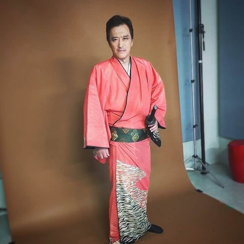 大鶴義丹のインスタグラム：「演歌でも歌い出す勢いですな、、 舞台『 #誠の挽歌 』  12/13より渋谷伝承ホールにて。」