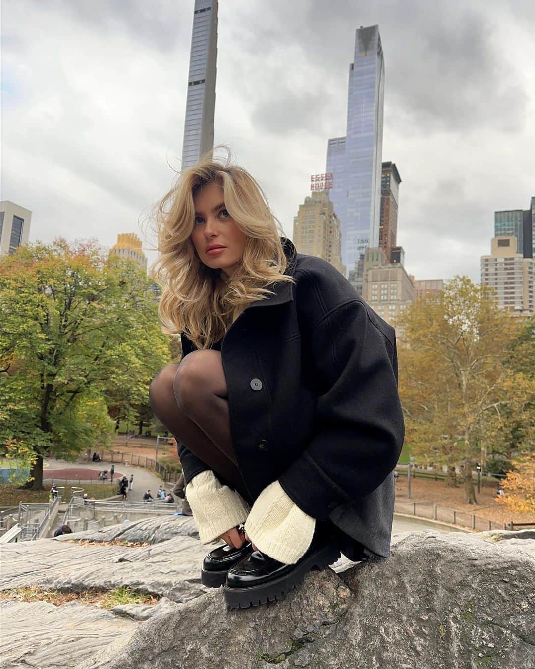 Xenia Adontsのインスタグラム：「A little context if you care to listen」