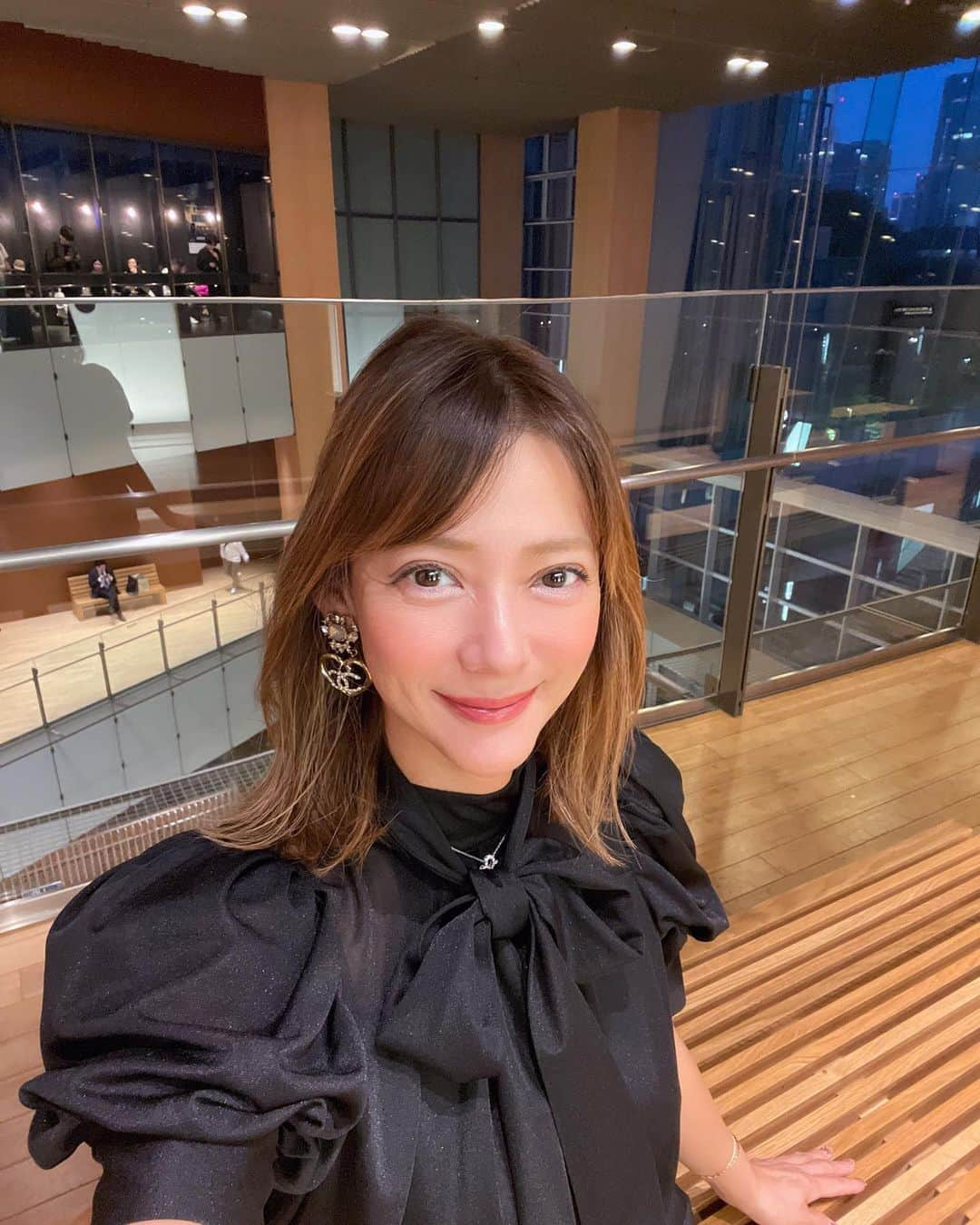 箕輪玖美さんのインスタグラム写真 - (箕輪玖美Instagram)「久々の夜の六本木♪ 会員制の『東京和食倶楽部』にお誘い頂きました✨ ・ ・ オーナーさんの拘りが詰まったお皿の数々は、どれを頂いても美味しい💕 和洋折衷で、意外な組み合わせに感嘆しながらの楽しいdineerとなりました😊 ・ ・ 初めていただいた、シャトー レオヴィル・ポワフェレ🍷とーっても美味しかったなぁ🥰 ・ ・ お誘い頂きましたマダム、ありがとうございました😊✨  #東京和食倶楽部 #倶楽部d #六本木 #六本木グルメ #六本木ディナー #美味しいもの好きな人と繋がりたい #instagourmet #食いしん坊 #ご縁に感謝 #箕輪玖美」11月6日 6時55分 - kumi.111