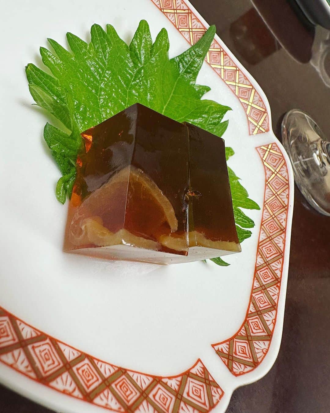片桐衣理さんのインスタグラム写真 - (片桐衣理Instagram)「今年初の味満んさん❤️ #河豚 #味満ん #クリスタルと #ひれ酒写真撮り忘れ💦 #白子焼きはもう少し先」11月6日 7時05分 - dr._eri