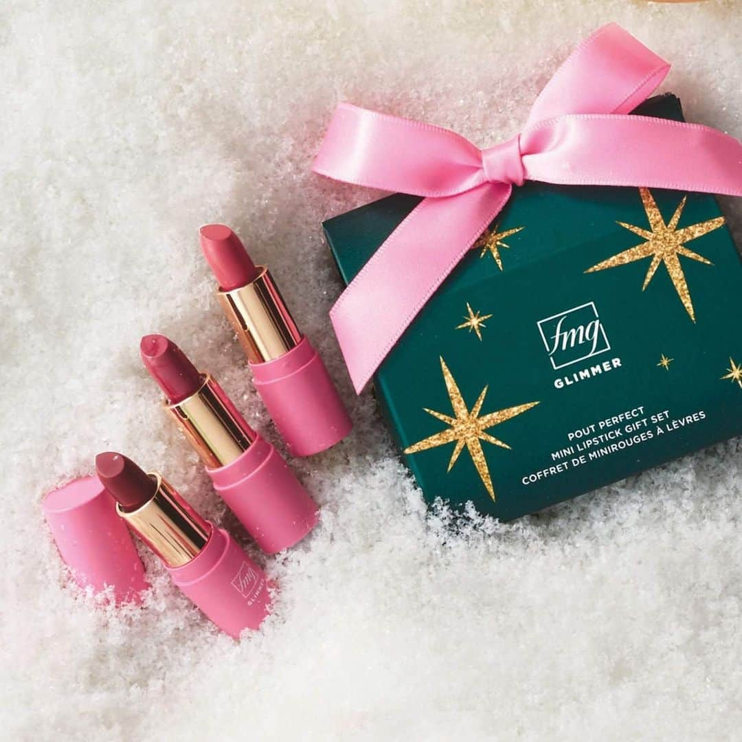 エイボンさんのインスタグラム写真 - (エイボンInstagram)「Meet the fmg Glimmer Pout Perfect Mini Lipstick Set! Perfect your pout with a trio of cult-fave fmg Glimmer Satin mini lipsticks. Shades included: ✨ Luna ✨ Plum Blossom ✨ Holiday Set Exclusive! French Rose  #holidayset #beautyset #avoninsider」11月5日 23時00分 - avoninsider