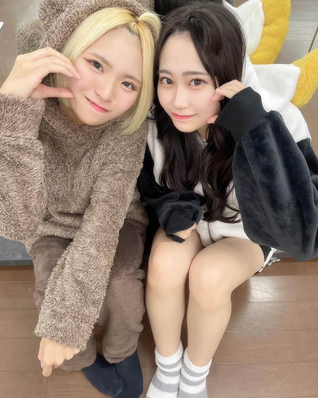 雨宮鈴奈さんのインスタグラム写真 - (雨宮鈴奈Instagram)「パジャマ女子( ´-` ).｡oO   #アイドル #パジャマ #06 #シマエナガ」11月5日 22時37分 - amemiya_suzuna