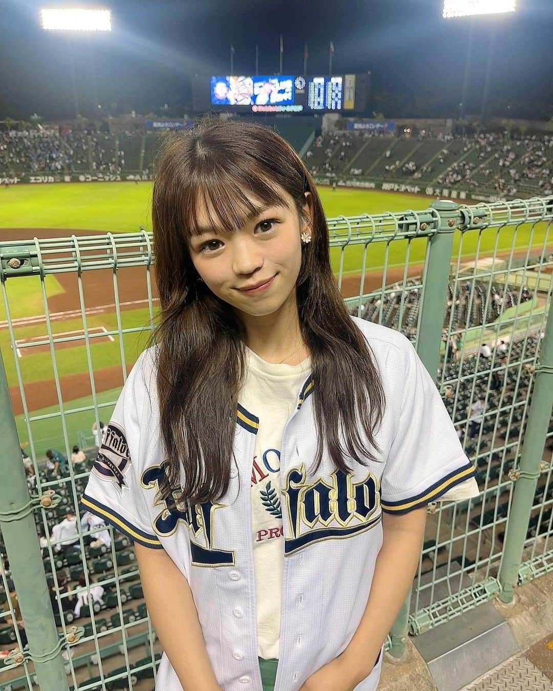 岡村茉奈のインスタグラム：「. 阪神タイガース38年ぶり日本一 おめでとうございます🐯🔥  そして、オリックス・バファローズ 本当に本当にありがとう😭　 3年連続日本シリーズという 大舞台に連れてってくれて、この時期も 野球が見れる環境が幸せでした☺️🫶  日本シリーズ7戦目まで 素晴らしい試合を見せてくれた 両チームに感謝の気持ちいっぱいです💐 野球って素晴らしい！！  #日本シリーズ#オリックスバファローズ  #オリックス#バファローズ#阪神タイガース#are#プロ野球#野球#京セラ#ユニフォーム #baseball#bs2023 #instgram#instagood #follow#followｍe」