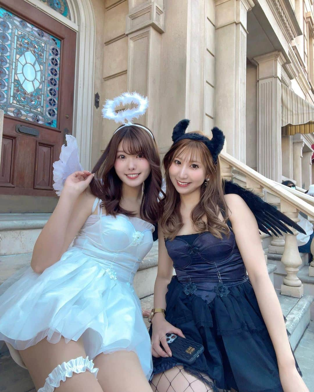 YOUKORINのインスタグラム：「👼😈💓  #👼#😈#エンジェル#デビル#コスプレ#ハロウィン#ハロウィンコスプレ#USJ#universalstudiosjapan#コスプレはtika#angel」