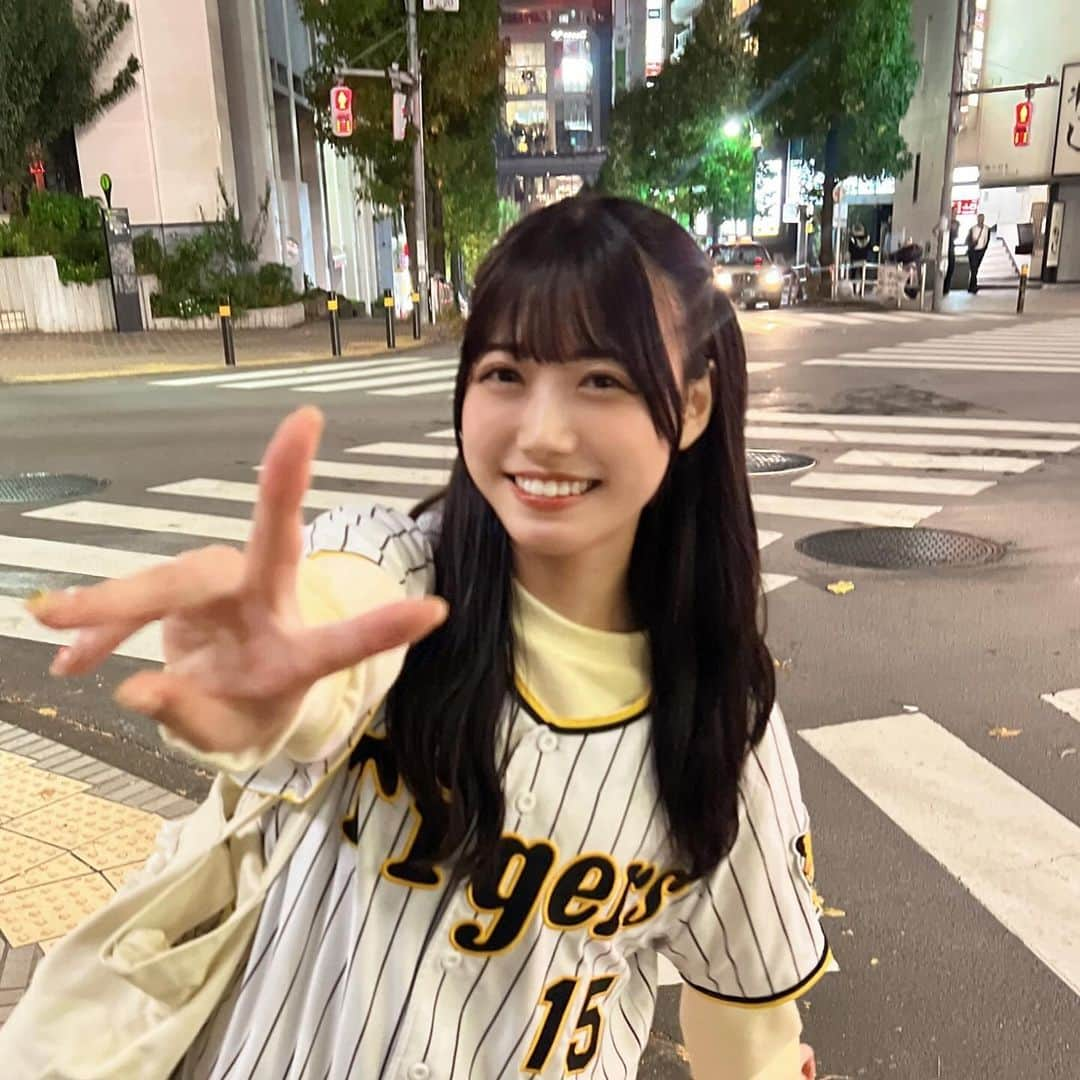 西嶋菜々子のインスタグラム：「阪神タイガース優勝おめでとう！！！！🐯」