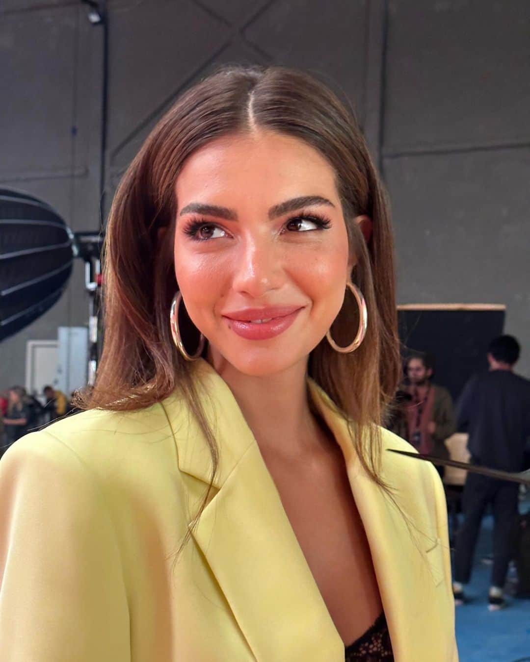 Melisa Aslı Pamukのインスタグラム：「💛Bon Dimanche🌼」
