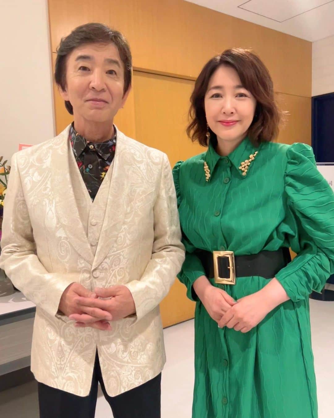 のインスタグラム：「*  *  林哲司先生の作曲活動50周年記念  『ザ・シティ・ポップ・クロニクル　林哲司の世界　ｉｎ　コンサート』 に出演させていただきました。 記念LIVEは最高にhappyでした✨  #林哲司先生 #50th  #おめでとうございます  そして #杉山清貴&オメガトライブ　の皆さま #昔から妹のように接してくださり #感謝  #アクセサリー #mu_accessory」