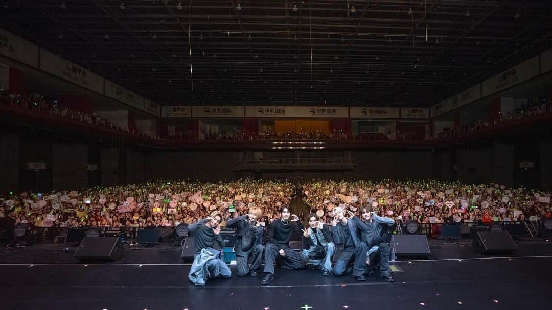 Way Vさんのインスタグラム写真 - (Way VInstagram)「2023 WayV SHOWCASE TOUR [On My Youth] in CHENGDU   #WayV_ShowcaseTour_OnMyYouth  #OnMyYouth #SHOWCASE #TOUR  #WayV_OnMyYouth #WayV #威神V  #CHENGDU #成都」11月5日 23時53分 - wayvofficial