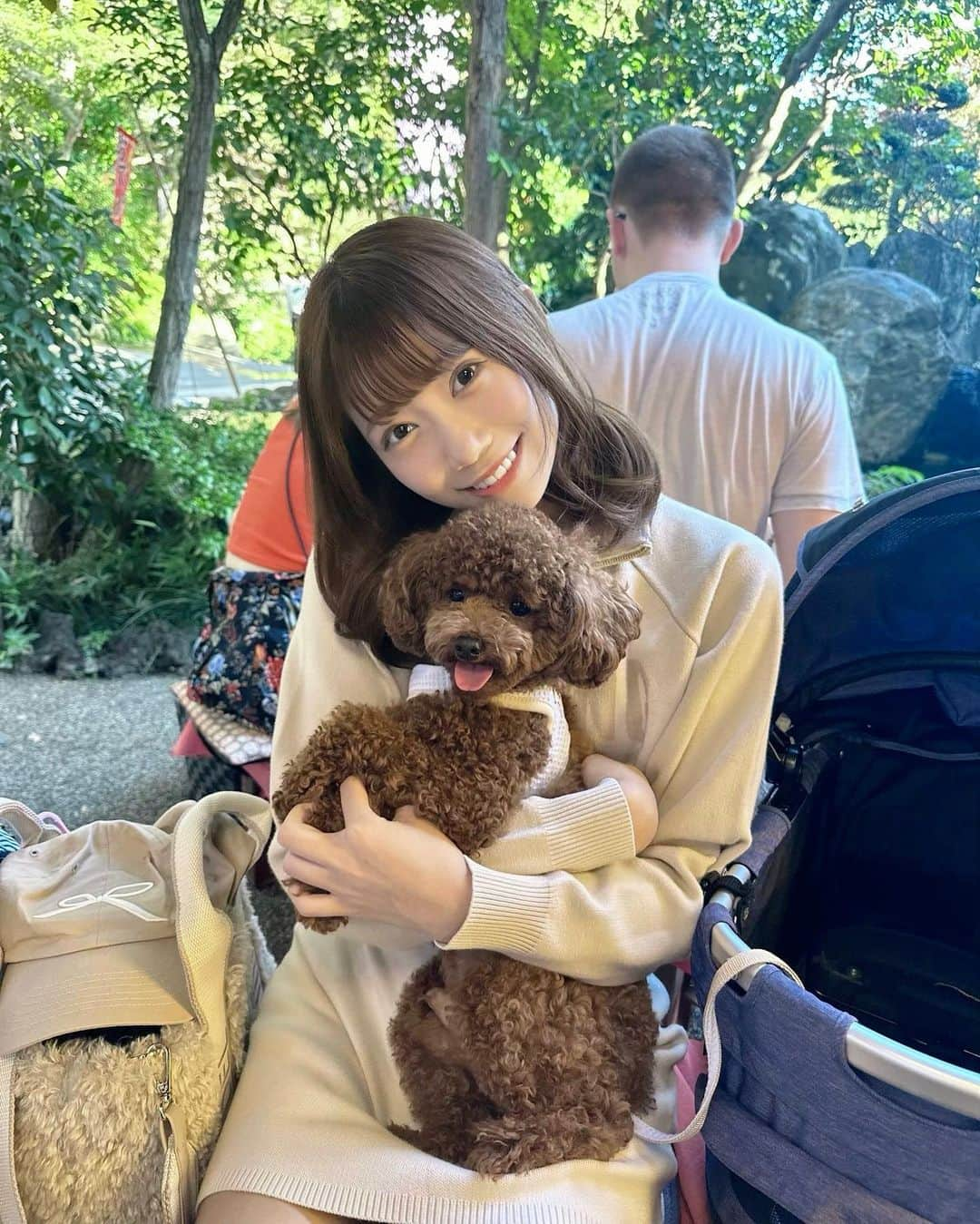 坂本夏海さんのインスタグラム写真 - (坂本夏海Instagram)「お出かけしたよ🐶  テラス席ならワンちゃんOKなお蕎麦屋さんがいっぱいあって優しい世界 🌎   #深大寺 #深大寺そば  #鬼太郎茶屋 #犬バカ部  #いぬ  #いぬすたぐらむ  #いぬのいる暮らし  #トイプードル #トイプードル部  #トイプードル男の子  #トイプードルレッド  #イッヌ #調布 #調布グルメ  #お寺  #お寺巡り」11月6日 0時06分 - _nami_sakamoto