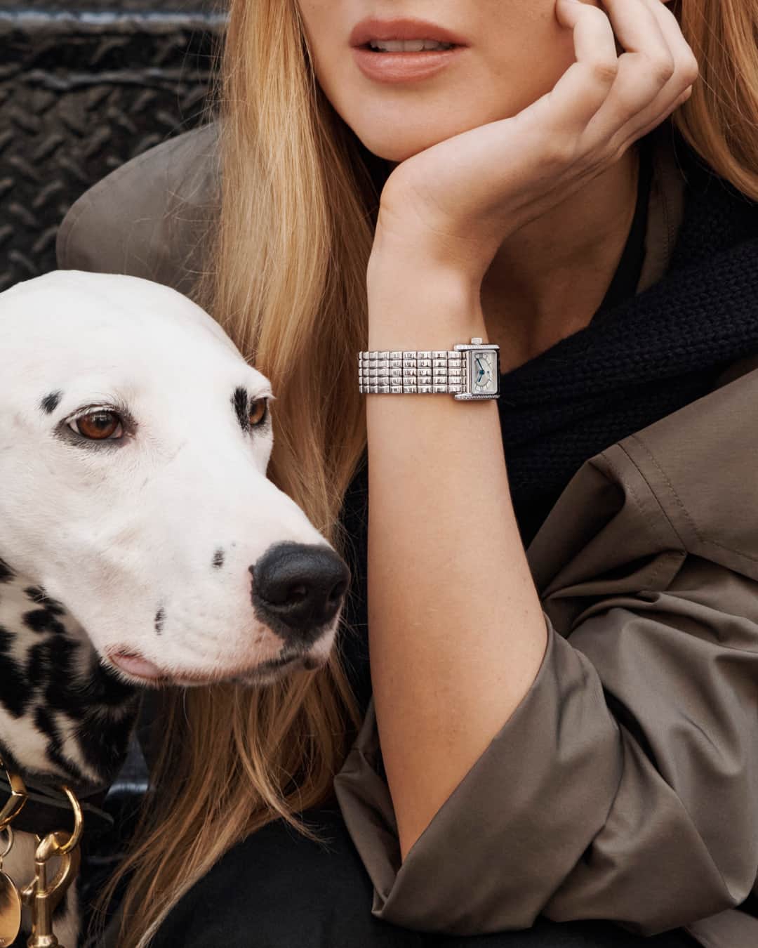 ロンジンのインスタグラム：「For every occasion, MINI DOLCEVITA is the perfect companion.  #Eleganceisanattitude #Ofcourseitis #MiniDolceVita #LonginesDolceVita」