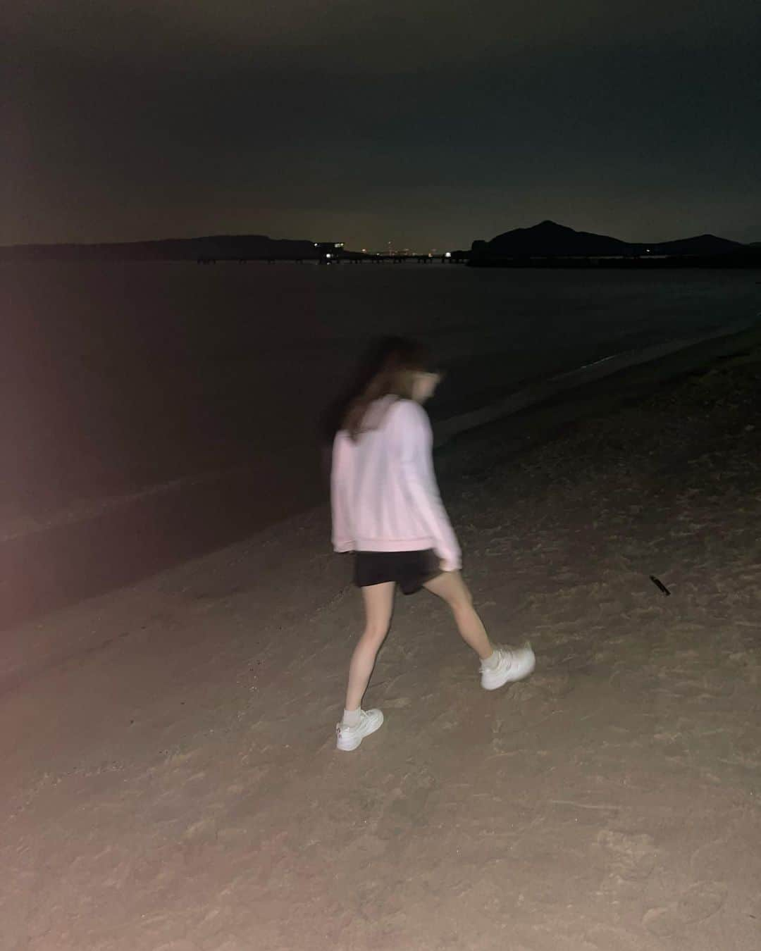 坂本 愛玲菜さんのインスタグラム写真 - (坂本 愛玲菜Instagram)「🌙🌊🐾」11月6日 0時16分 - erena_hkt48