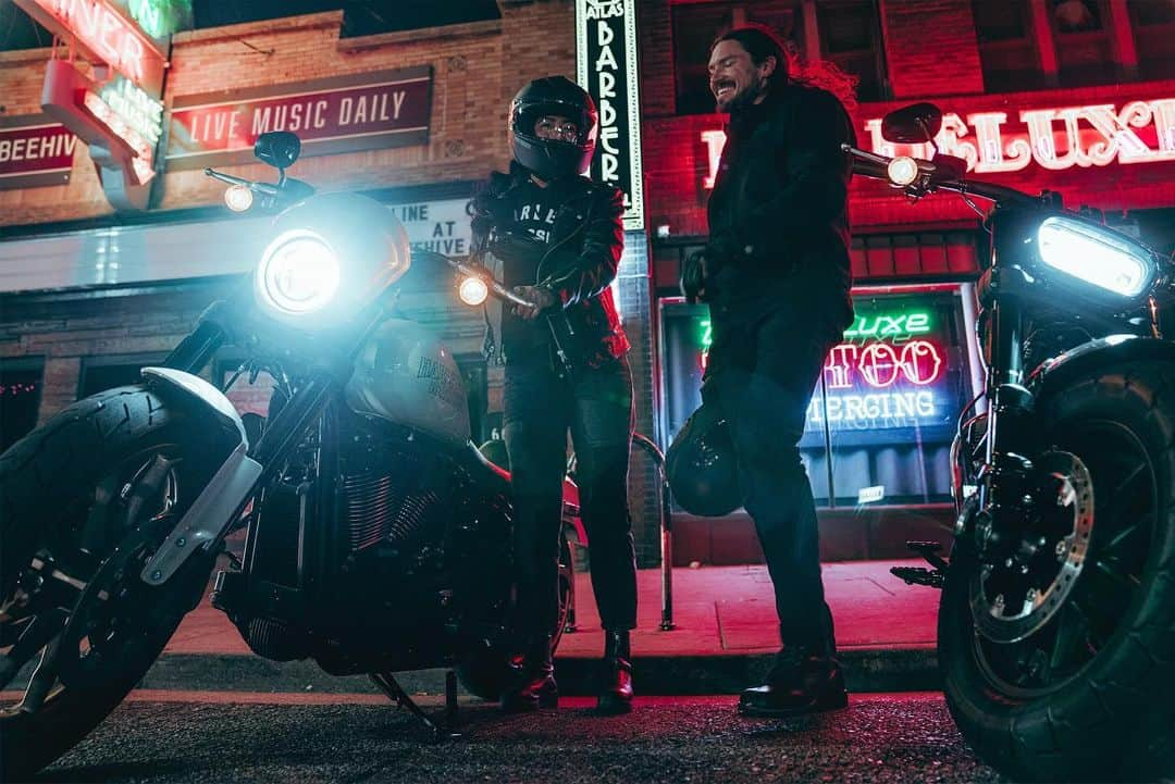 Harley-Davidsonさんのインスタグラム写真 - (Harley-DavidsonInstagram)「Light the night.​  2023 Low Rider S and Fat Bob 114 at link in bio.​  #HarleyDavidson #LowRiderS #FatBob114​」11月6日 0時28分 - harleydavidson