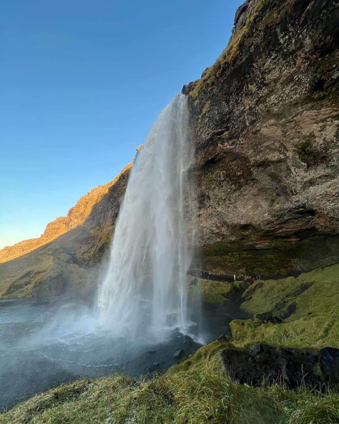 エリカ・ファサナさんのインスタグラム写真 - (エリカ・ファサナInstagram)「Nature at its best. Takk Fyrir Iceland 🇮🇸」11月6日 0時50分 - erika_fasana