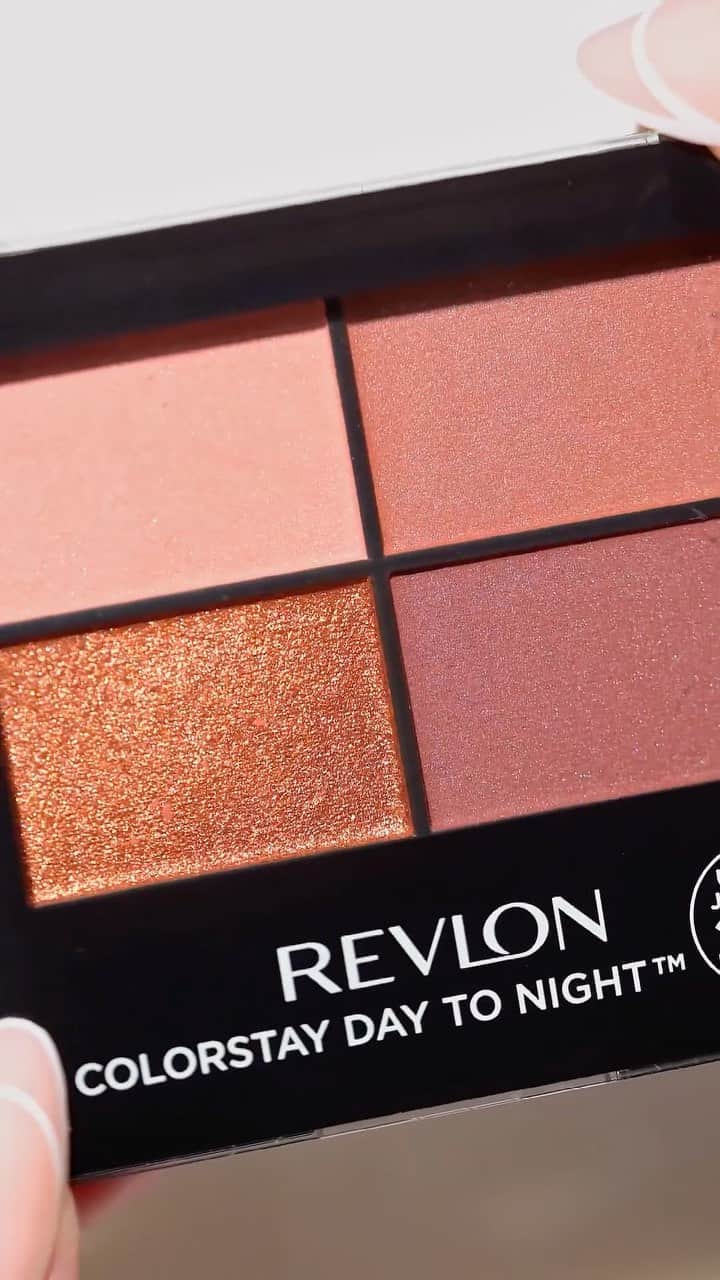 Revlonのインスタグラム：「Warm tones for Fall will always be a YES for us 🤎🍁  @glamluxestyle_’s makeup must haves: #Revlon Powder Blush in Kiss Me Coral #ColorStay Day to Night Eyeshadow Quad in Stylish #SkinLights Prismatic Bronzer in Sunlit Glow and Highlighter in Daybreak Glimmer  #ColorStay Longwear Lip Liner in Blush #SuperLustrous The Gloss in」