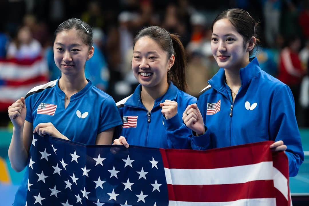 リリー・チャンさんのインスタグラム写真 - (リリー・チャンInstagram)「Gold medal 🥇 moment!   Congratulations @amyywang02 @rachel_sung__ @lilyyz   🇺🇸🏓🔥🫰🫶」11月6日 0時57分 - lilyyz