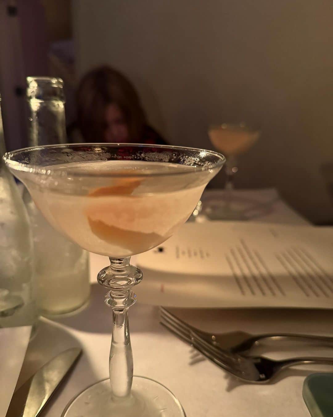 クレア・コフィーのインスタグラム：「pine plains martini party @stissinghouse」