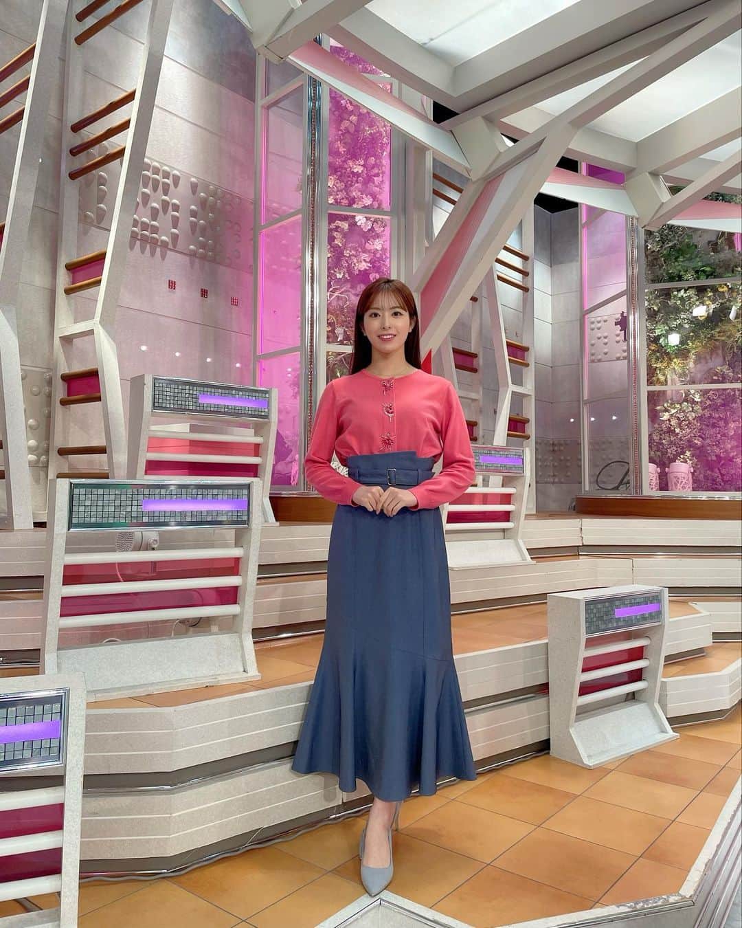 田原萌々のインスタグラム：「.  10/31  スーパーJチャンネル　 衣装 tops @strawberry_fields_official  skirt @noela_official」